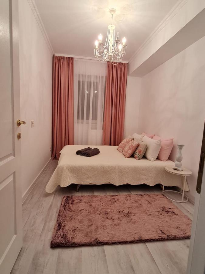 Apartament Larysse Oradea Ngoại thất bức ảnh