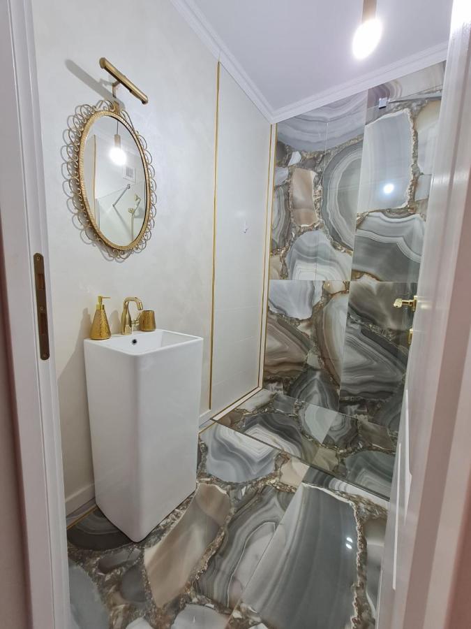Apartament Larysse Oradea Ngoại thất bức ảnh