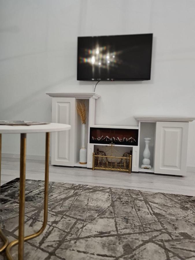 Apartament Larysse Oradea Ngoại thất bức ảnh