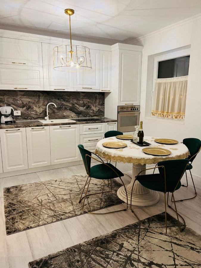 Apartament Larysse Oradea Ngoại thất bức ảnh