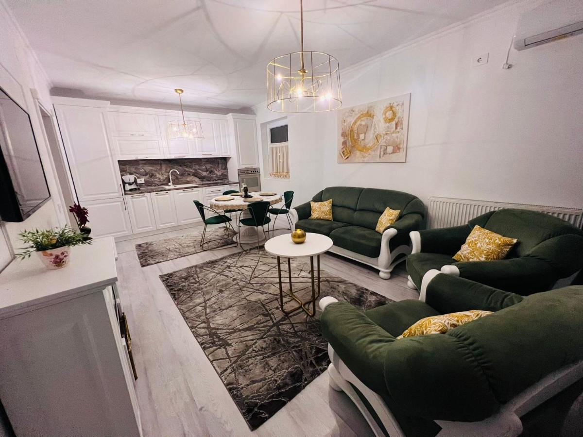 Apartament Larysse Oradea Ngoại thất bức ảnh